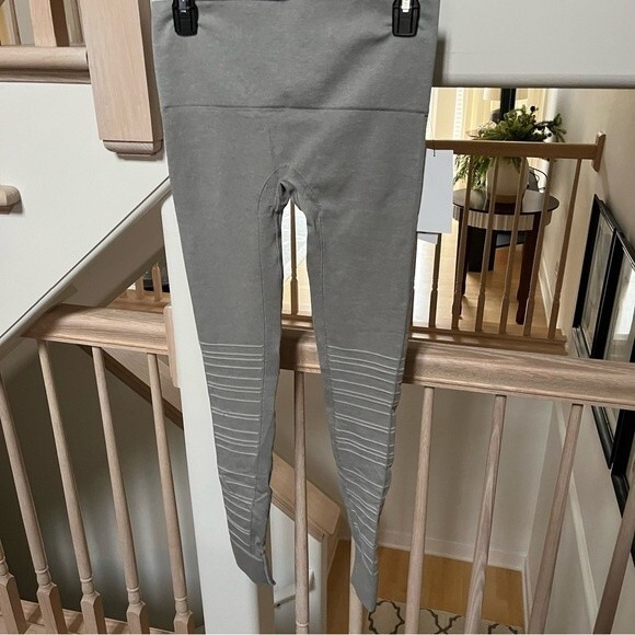 Blanqi SupportSport Maternity Hipster Cuffed Leggings in Dove Gray S NWT - Picture 6 of 11